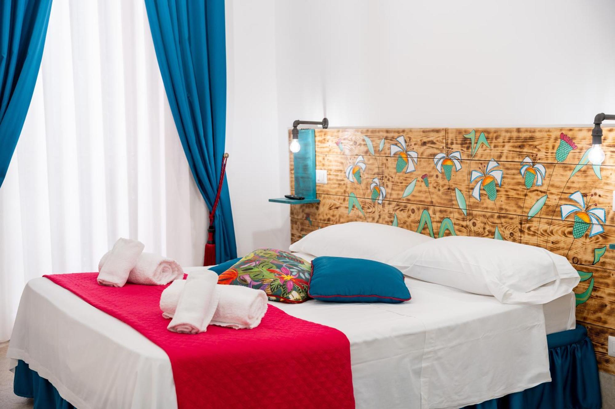 Palazzo Nicolaus Del Borgo Antico Bed & Breakfast Bari Exterior photo
