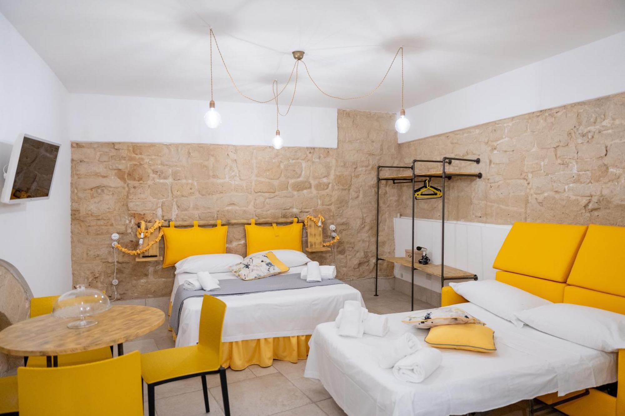 Palazzo Nicolaus Del Borgo Antico Bed & Breakfast Bari Exterior photo