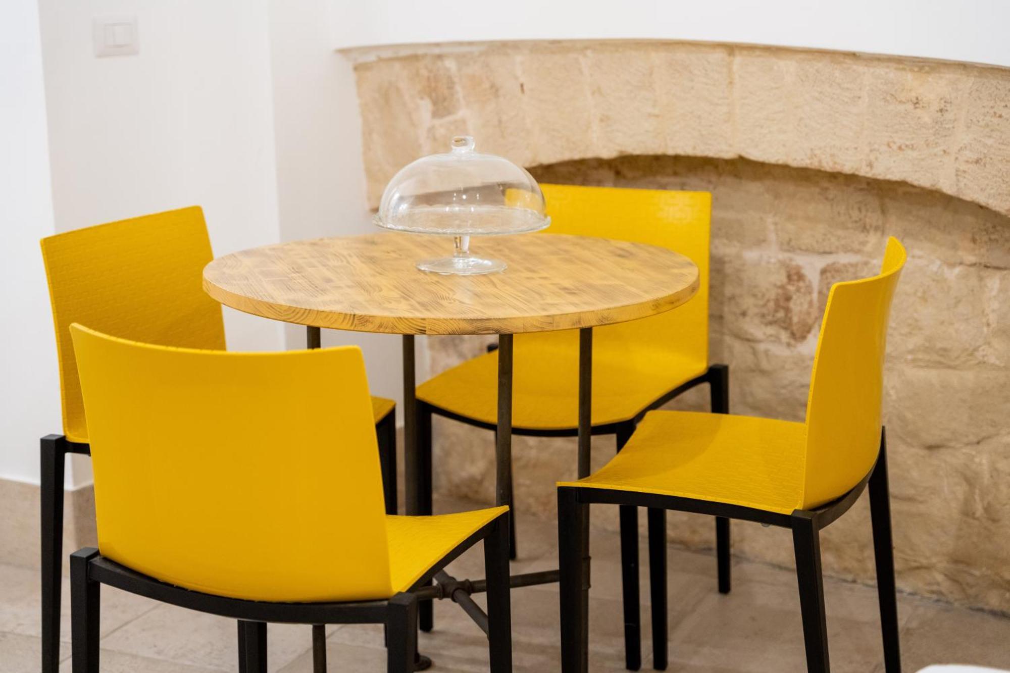 Palazzo Nicolaus Del Borgo Antico Bed & Breakfast Bari Exterior photo
